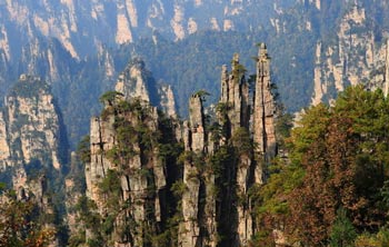 長沙出發(fā)到黃龍洞、張家界森林公園、天門山、鳳凰五日游